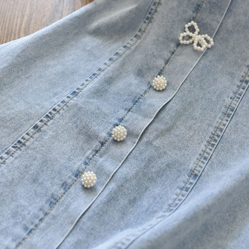 Abiti estivi alla moda per bambini con maniche in pizzo e perline per bambine