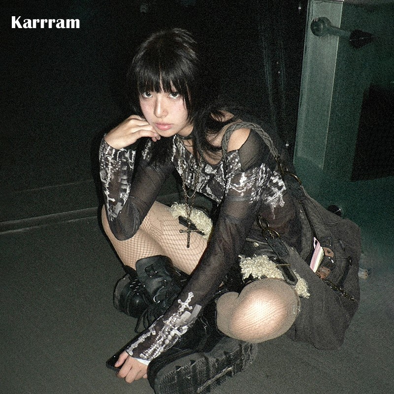 Karrram-Tops de malla de estética Grunge, Tops transparentes con estampado de tatuaje japonés Y2k, camiseta gótica de manga larga transparente Harajuku Vintage