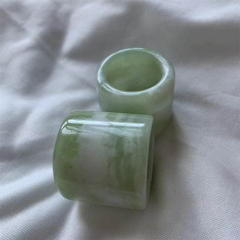 メーカー卸売遼寧省 Xiuyan 翡翠リングメンズセレブスタイル白翡翠リング卸売