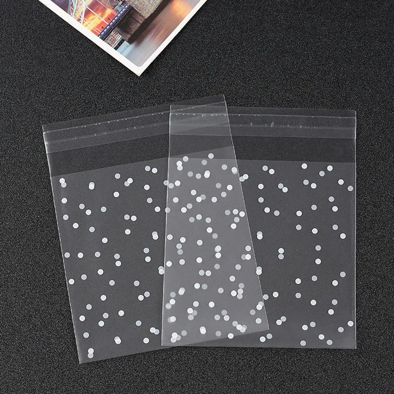 Sacchetti di caramelle in cellophane trasparenti di plastica da 100 pezzi Sacchetti regalo autoadesivi per biscotti di caramelle a pois bianchi per la festa di compleanno di nozze