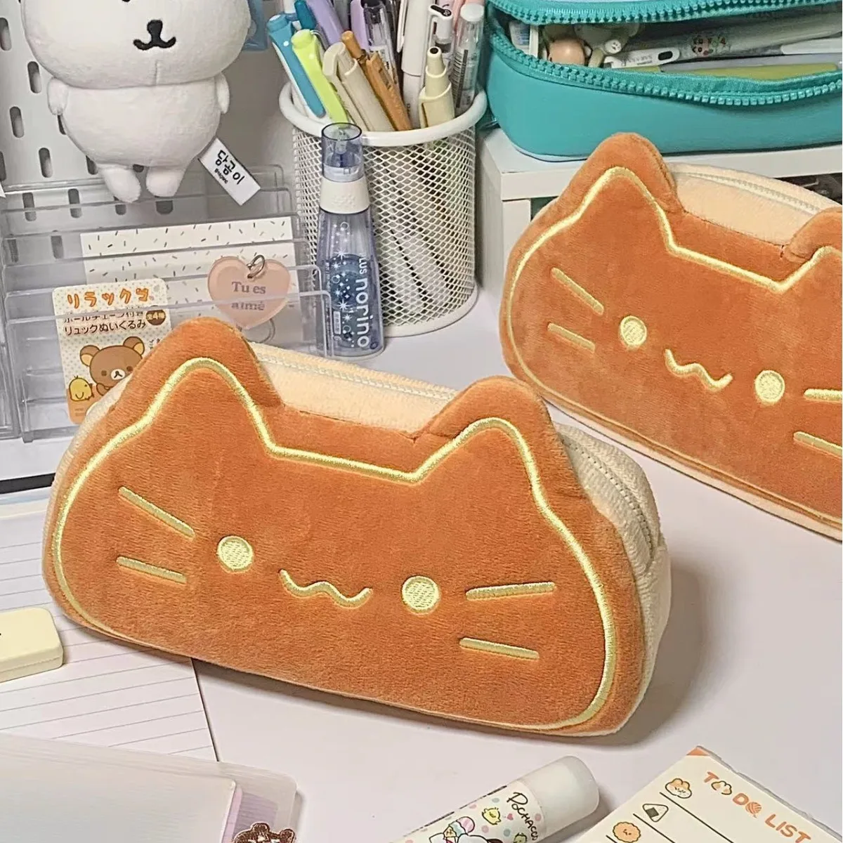 Ins สไตล์การ์ตูนปากกาน่ารัก Caramel Cat ปากกากระเป๋าขนาดใหญ่ความจุน่ารักตุ๊กตาสัตว์ดินสอกรณีอุปกรณ์โรงเรียน 1 pc