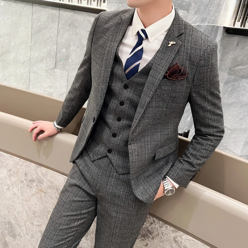 2023 Herren Britische Mode Dreiteiliges Set Slim Fit Anzug Weste Hose Ensemble Hübsches trendiges All-in-One-Bankett Blaze