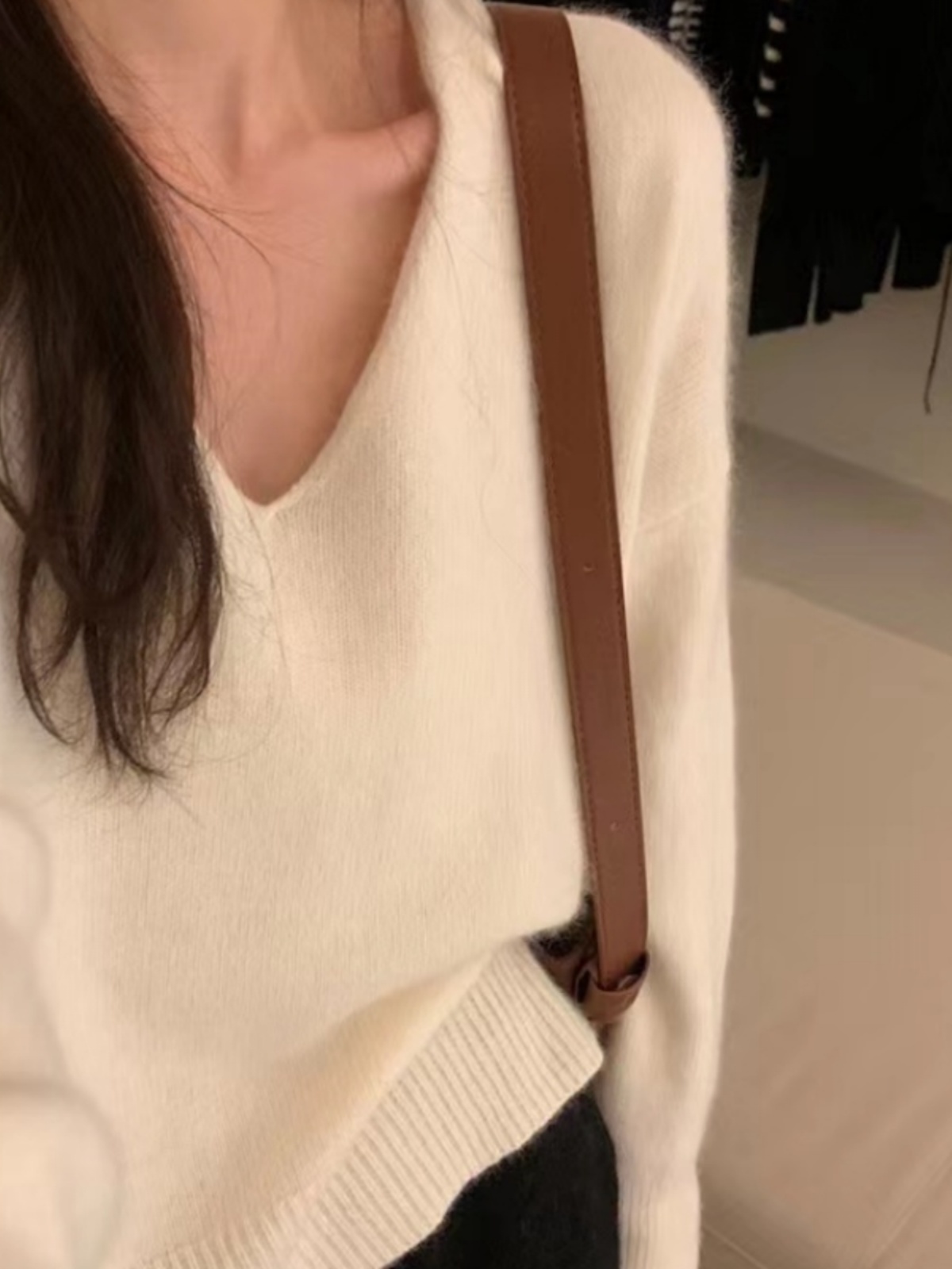 Suéter de Tricô Retro Vermelho com Decote em V e Pelo de Urso para Mulheres, Estilo Solto e Confortável para Primavera e Outo...