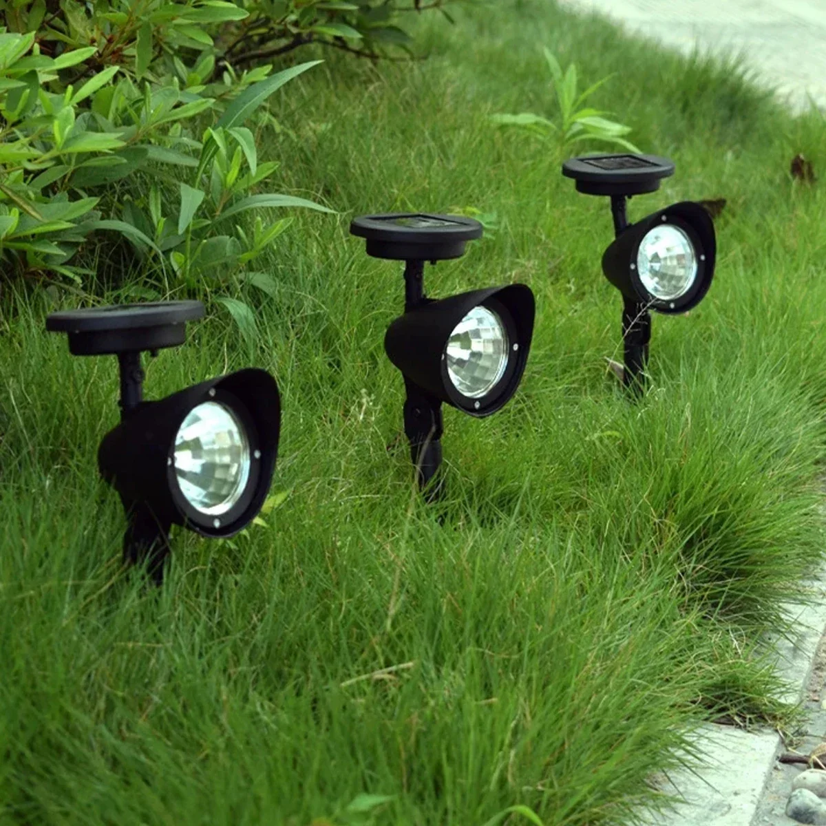 Solarbetriebener LED-Strahler für den Außenbereich – IP65 wasserdichte Gartenbeleuchtung für Weg, Rasen, Baum, Innenhof, Dekoration, Landschaftsbeleuchtung