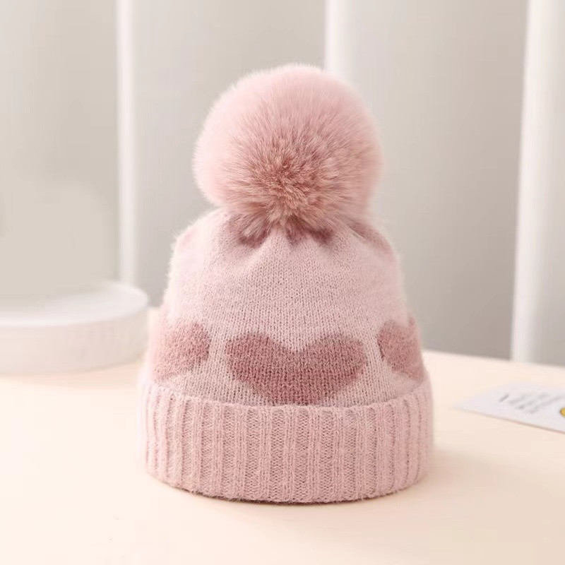 Fur Pompom หมวกเด็กหัวใจพิมพ์ถักฤดูใบไม้ร่วงฤดูหนาวทารกแรกเกิดหมวกหมวกเด็กวัยหัดเดินถักอบอุ่นเด็กหญิงหมวก