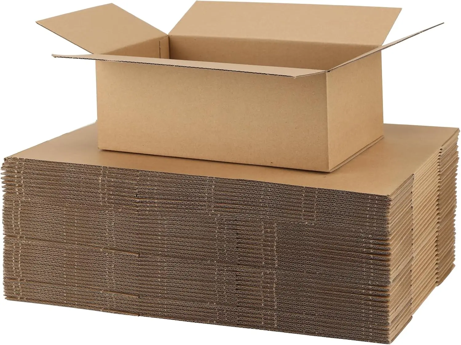 Caixas de transporte para uso em pequenas empresas. 15 caixas de papelão ondulado são usadas para embalagens de transporte e envio postal