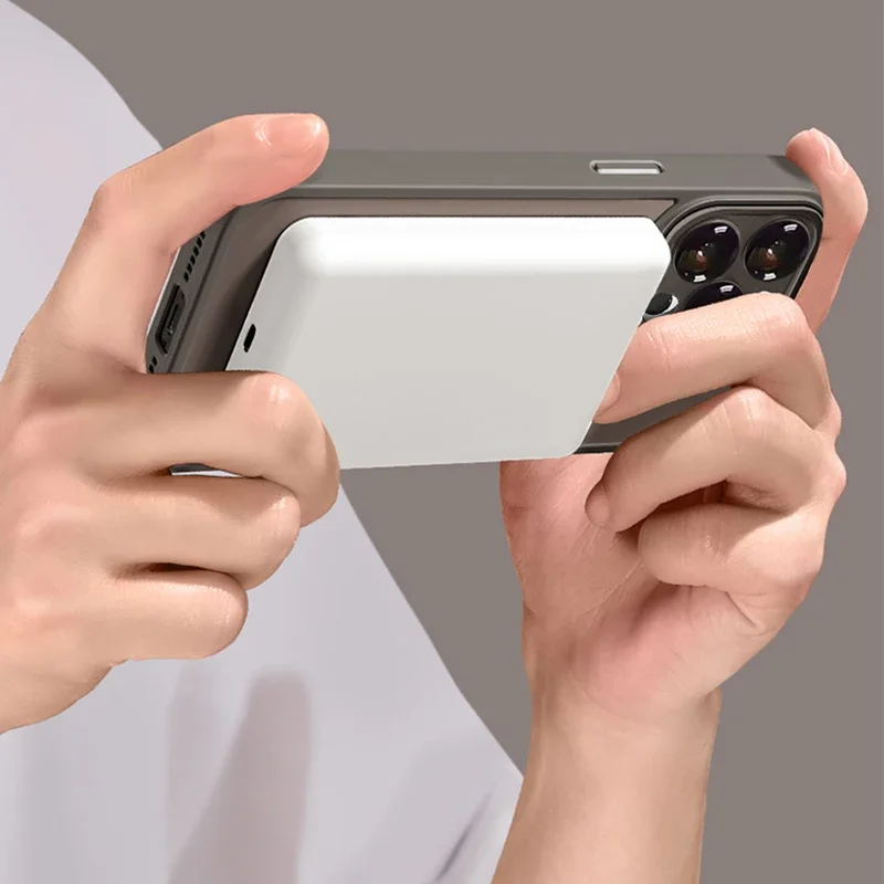 Funda magnética de lujo con armadura translúcida mate a prueba de golpes para iPhone 14, 13, 12, 11, 15 Pro Max Plus, funda de carga inalámbrica Magsafe