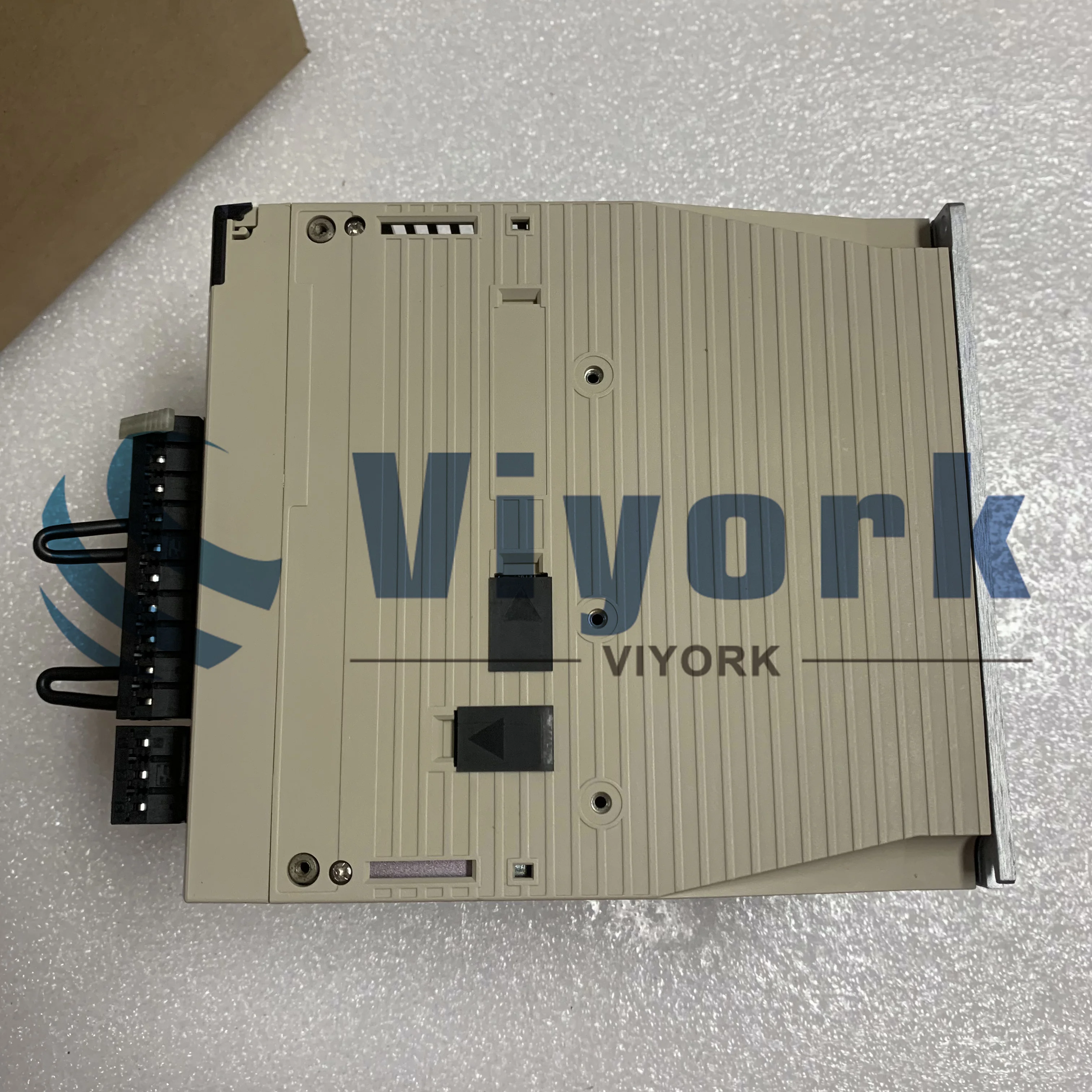 SGDV-3R5D11A020000 SERVO DRIVE OUTPUT 3.5AMP 1KW 0-480V 3PH NEW