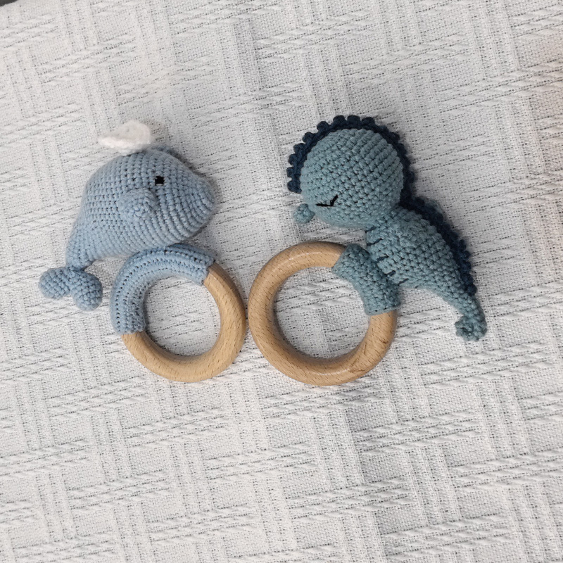 수제 크로 셰 뜨개질 만화 고래 해마 동물 아기 딸랑이 장난감 안전 너도밤 나무 신생아 손잡이 젖니가 남 반지 아기 Teether
