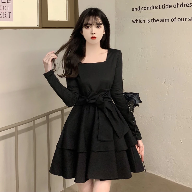 Vestido negro pequeño con cordones para mujer, diseño Vintage, escote cuadrado, manga larga, listo para usar Vestido corto, primavera, 2022