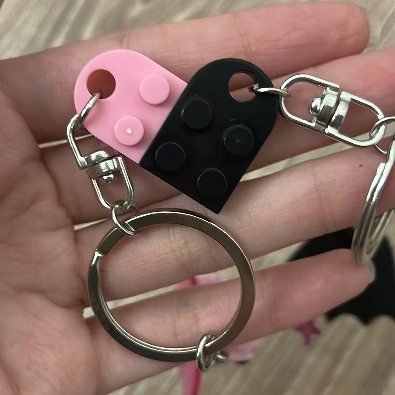 2pcs/set 3D Cartoon Star Pink Black Bat Love Heart Building Block Key Ring Backpack Pendant Couple Keychain Gift