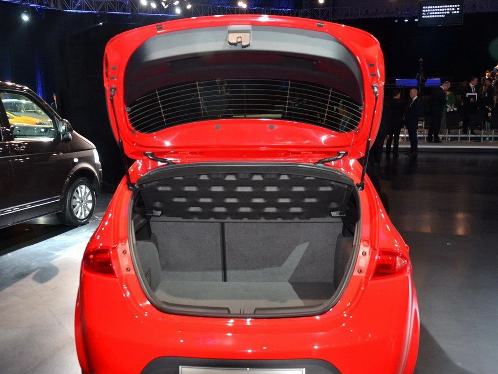 2x Seat Leon MK2 ハッチバック 2005-12 テールゲート ブーツ トランク ガス ストラット サポート リフター