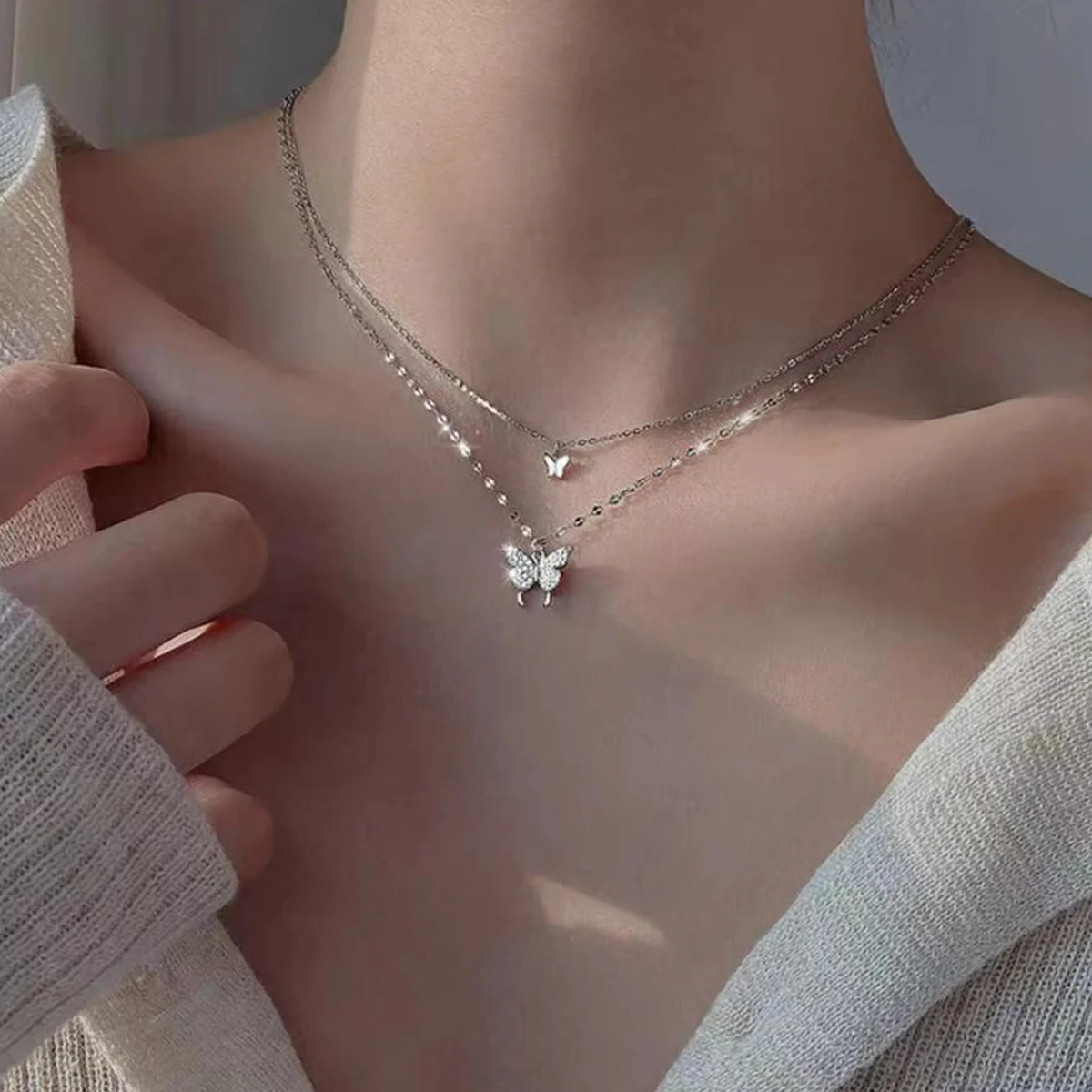 1 ผู้หญิง Lats ประกาย Double Layer สร้อยคอผีเสื้อประณีต Double Layer COLLAR CHAIN เครื่องประดับจัดเลี้ยงวันหยุดของขวัญ