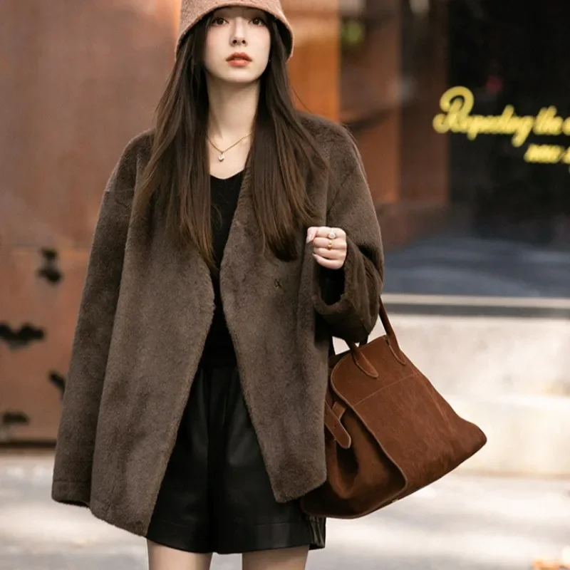 High-End-Herbst und Winter Frauen Pelzmantel einfache Luxus Retro-Mode warmes echtes Fell kurze lose Jacke Temperament Pendler