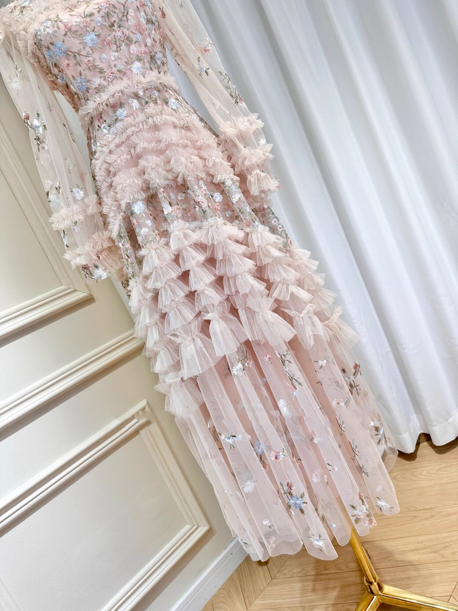 Sommer Herbst Mode Blume Stickerei Spitze Prom Abendkleid Frauen Langarm Schichten Holz Ohr Rand Midi Kuchen Kleider Party