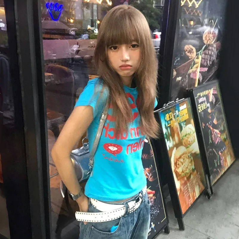Karrram 日本 Y2k レタープリント Tシャツ トラッシー 2000 年代スタイル クロップトップ ヴィンテージ 原宿 半袖 Tシャツ アメリカン レトロ 90 年代