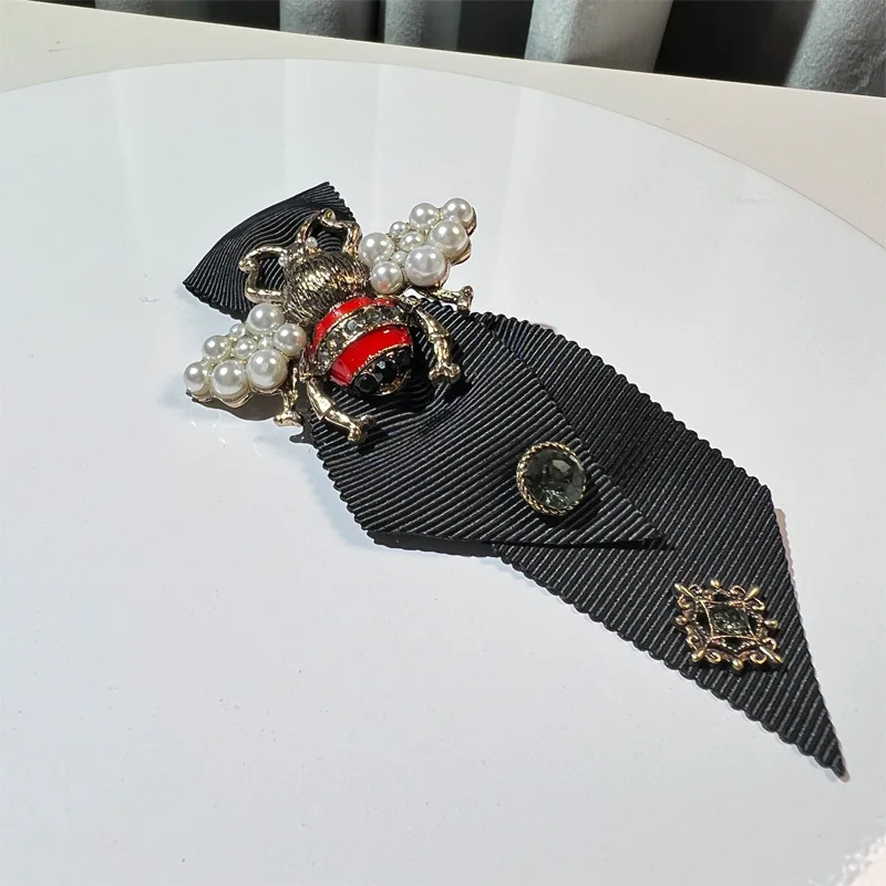 Estilo britânico strass pérola abelha gravata tecido gravatas roupas gravata curta camisa colar para homens e mulheres acessórios