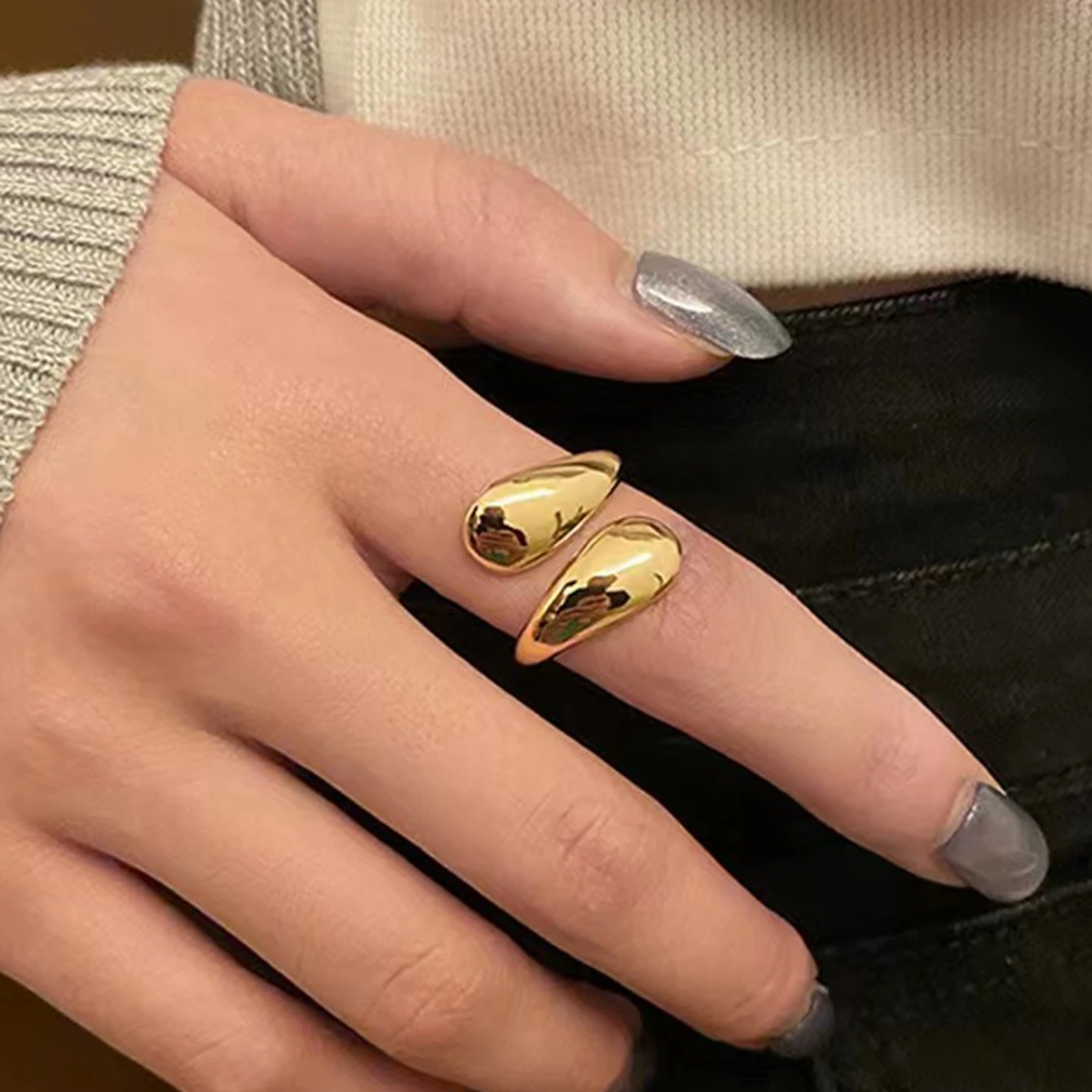 Une seule bague pour femme, bague ouverte simple en forme de goutte d'eau, adaptée à un usage quotidien et aux vacances