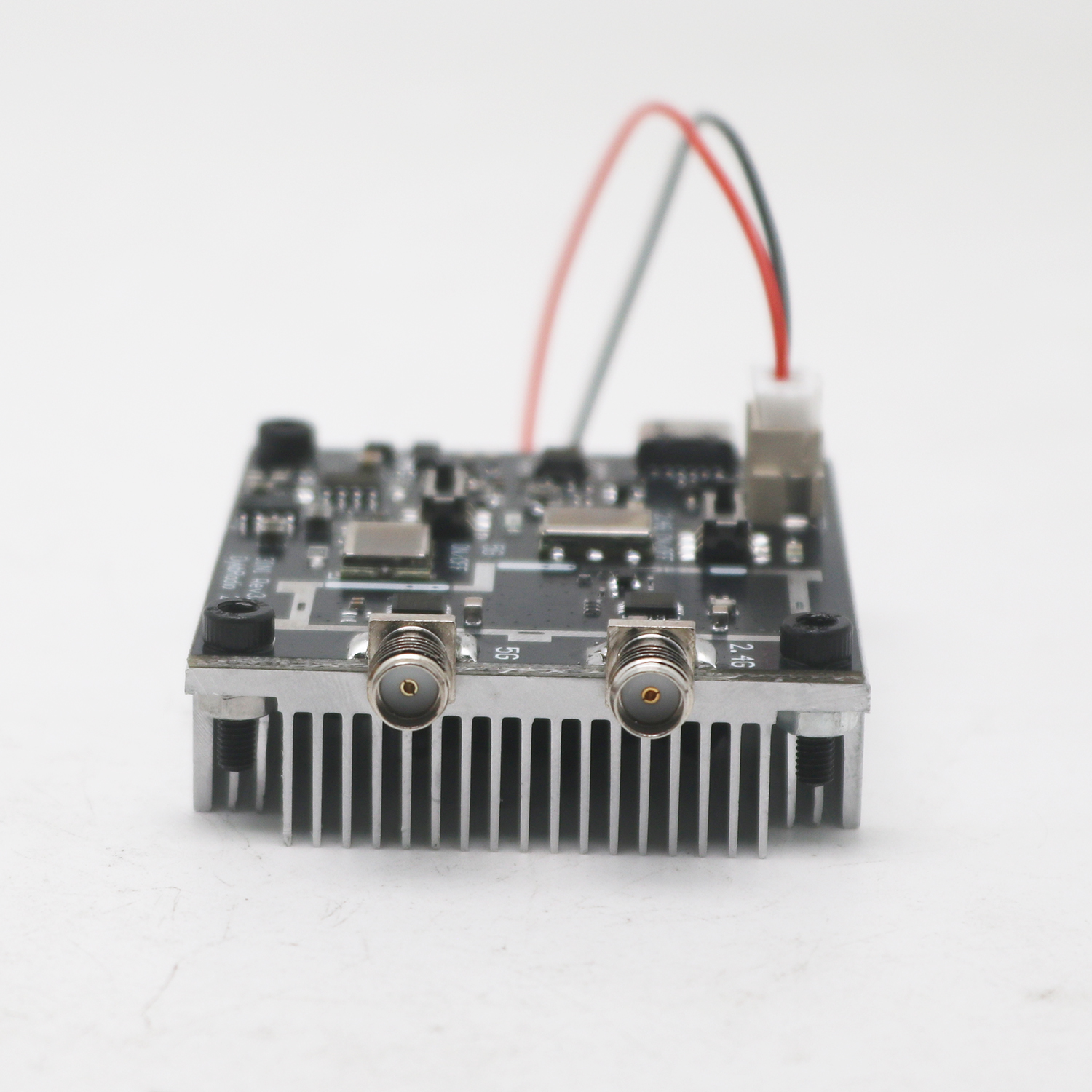 1W Power 2.4G 5.2G 5.8G WiFi VCO RF Generator 2.4Ghz 5Ghz 5.8Ghz Wifi Bluetooth Sweep Signal Source W WIFI Antenna