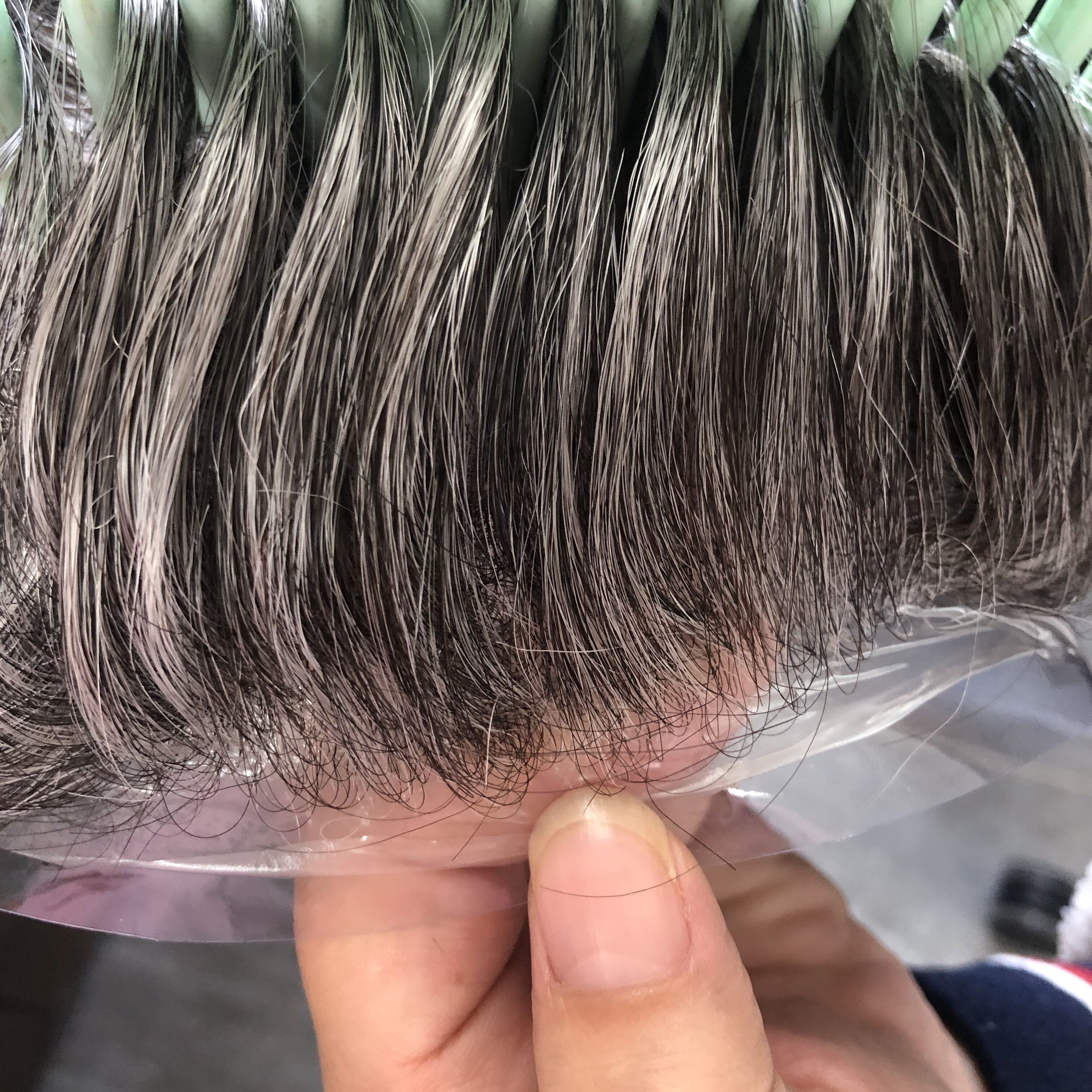 Cienka skóra 0,03 mm Tupecik męski Naturalna linia włosów Mężczyźni Remy Hairpiece Vlooped 100% System wymiany ludzkich włosów Szkoleńka kapilarna