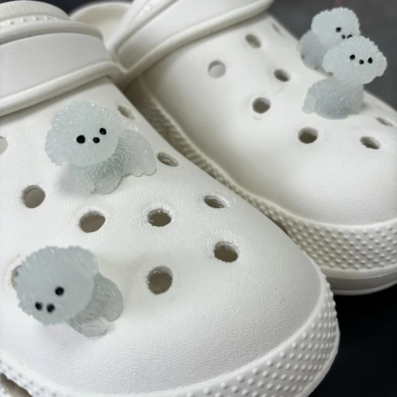 4 개/대 발광 3D 귀여운 강아지 신발 매력 나막신과 샌들에 대 한 DIY 장식 완벽한 휴일 크리스마스 선물 신발 액세서리