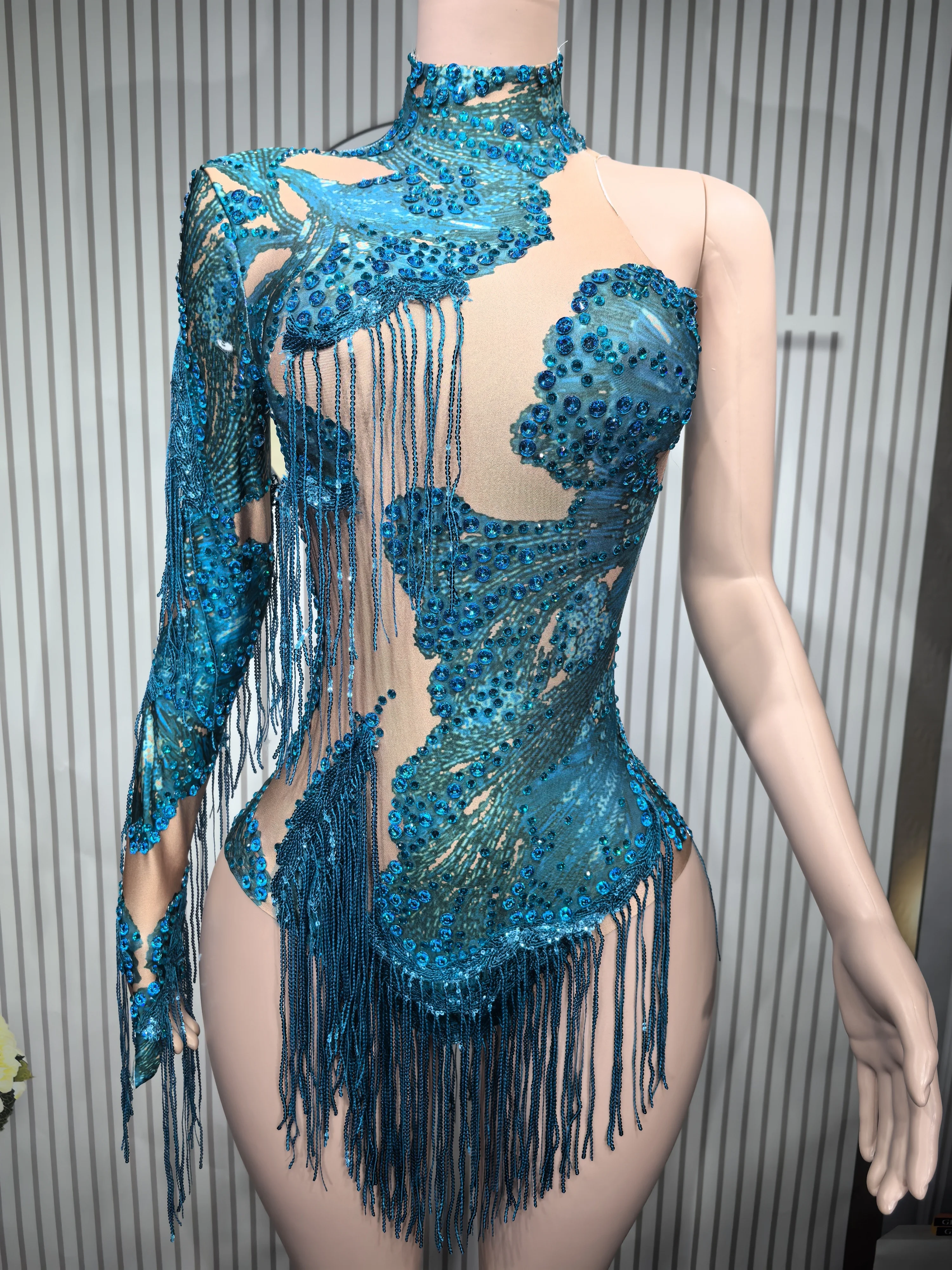 Seksowny obcisły trykot piosenkarka pokaz tancerza StageWear świecące niebieskie dżetów kobiety kostium taneczny frędzle body na jedno ramię 7G