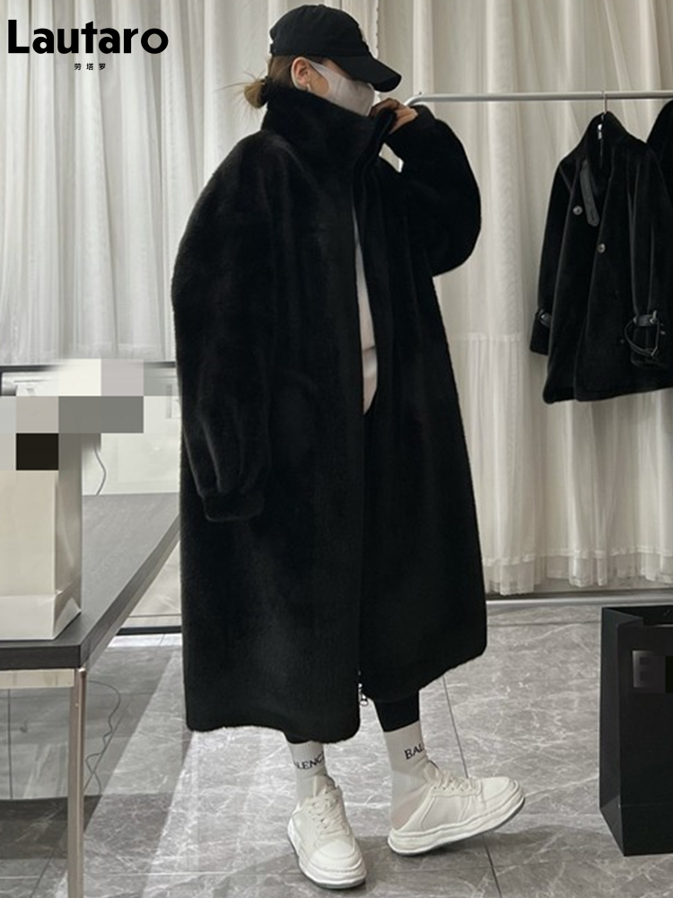 Lautaroฤดูหนาวยาวขนาดใหญ่สีฟ้าสีขาวสีดําหนาWarm Faux Fur Coatผู้หญิงZip Upรันเวย์Designerเกาหลีแฟชั่น 2022