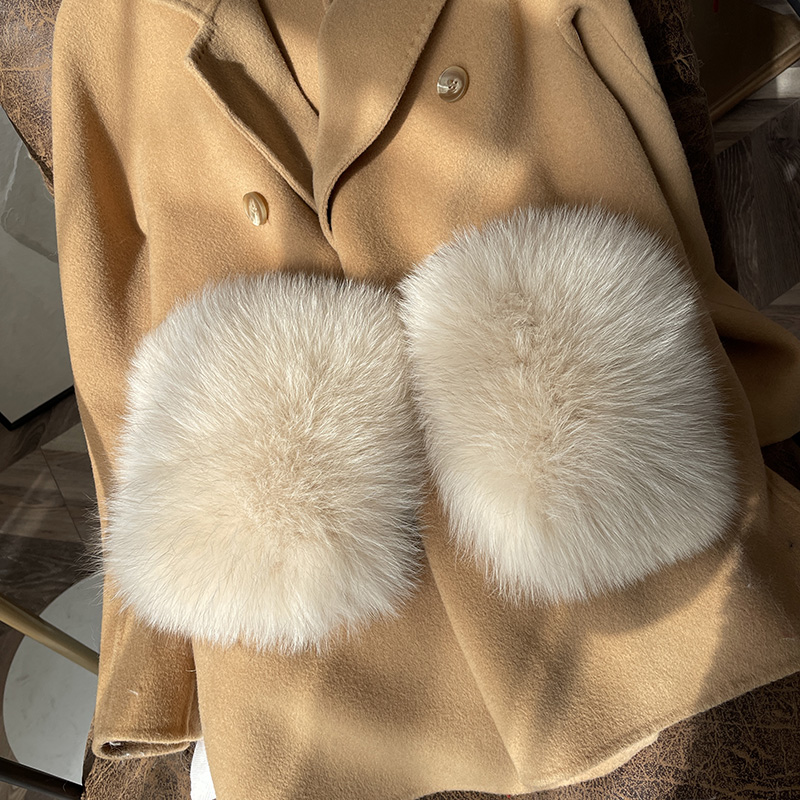 กระเป๋าขนสุนัขจิ้งจอกแท้100% ธรรมชาติแท้สำหรับฤดูหนาวตกแต่งผู้หญิงให้ความอบอุ่นแขนเสื้อโค้ทแฟชั่นอุปกรณ์เสริมสีแข็งแกร่งหรูหรา