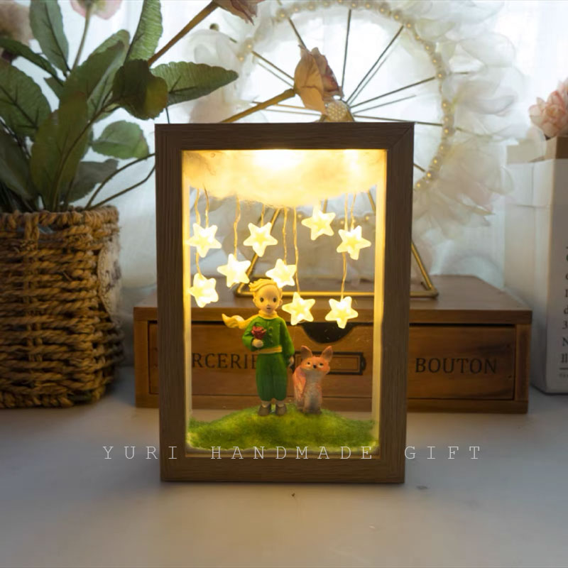 Prince Nightlight Fox ทําด้วยมือ DIY วัสดุตกแต่งบ้านบรรยากาศโคมไฟเดสก์ท็อปเครื่องประดับวันเกิด Surprise แฟน Gif