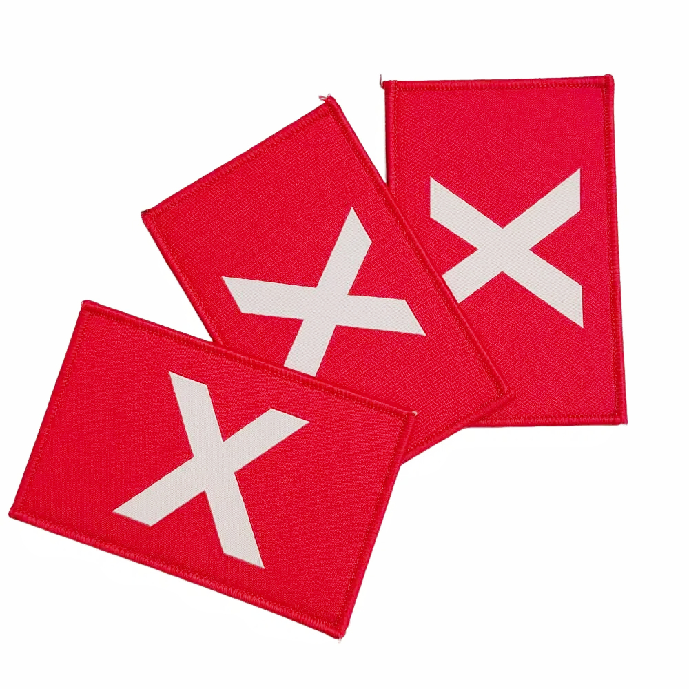 Insignia de Cosplay de Calamari de Halloween con Pin TV SG2 jugadores de jefe de Corea 10,5*6,5 CM accesorios XO rojo azul accesorios de juego trajes