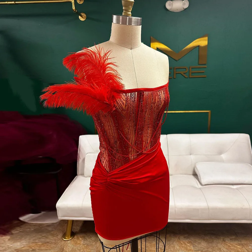 SERENDIPIDTY Trägerloses rotes Pailletten-Federn-Minikleid in Minilänge, durchsichtiges Satin-Cocktailkleid, offener Rücken, günstiges Kleid