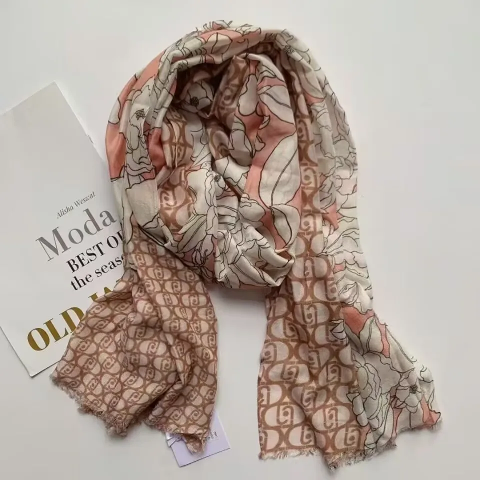 New Italian printed, fashionable and exquisite long shawl scarf for foreign trade original order
