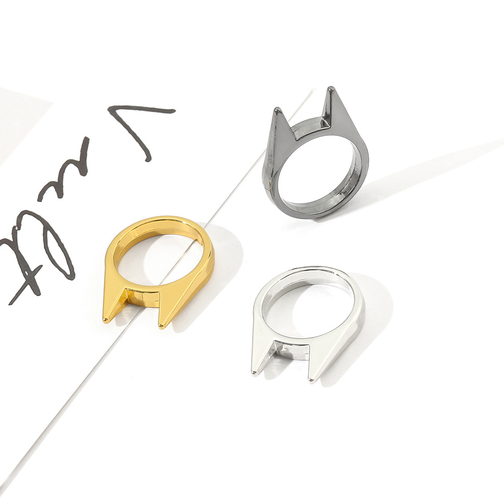 1pcs Women Men Safety Survival Ring Tool Self Defence Metal Ring Finger Defense Ring Tool Cat's Ear Ring Silver Gold Black Color