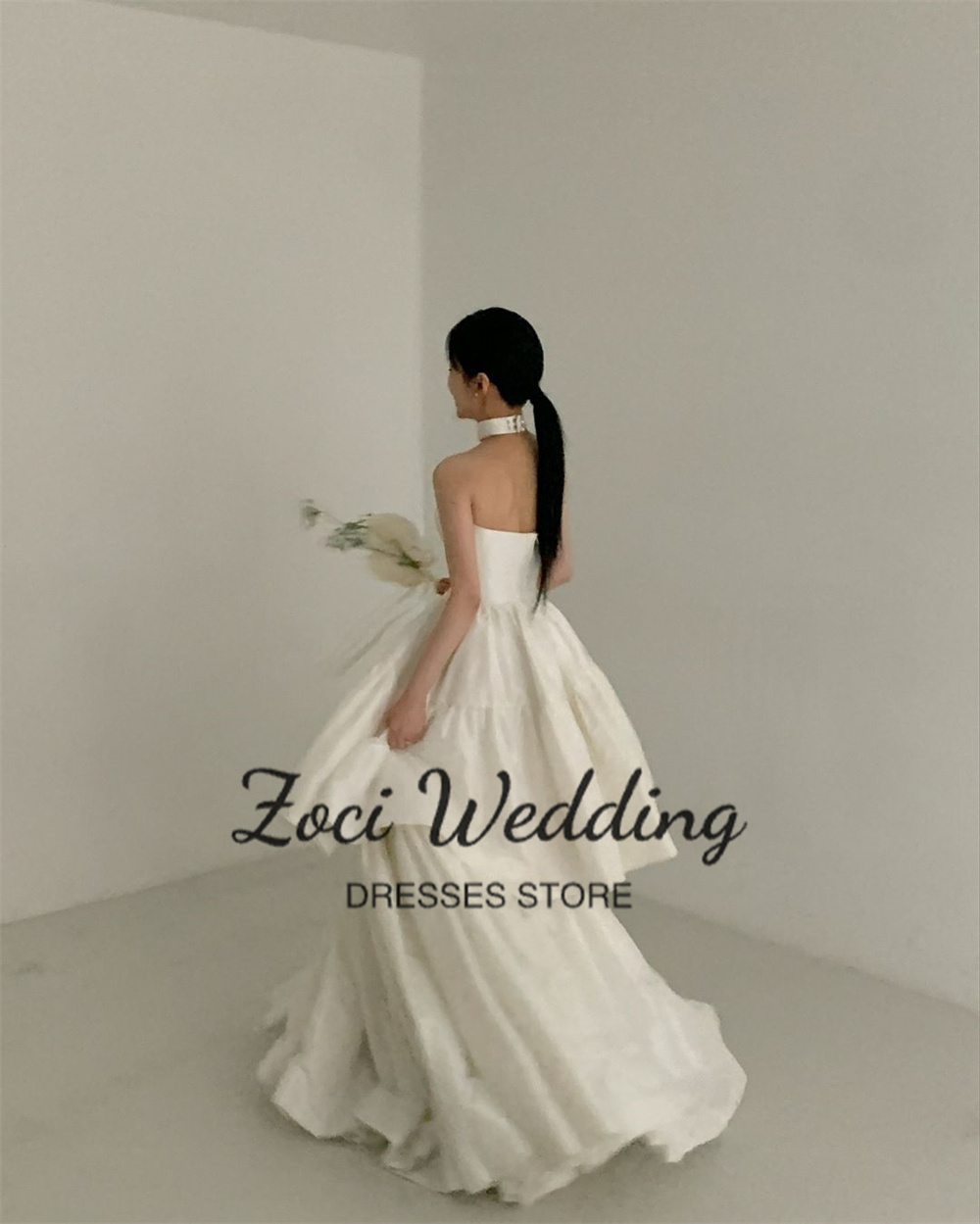 Zoci Elegant Strapless Korea Wedding Dresses Photo Shoot Customized Ruched Tiered Bride Dress Open Back Floor Length Bridal Gown