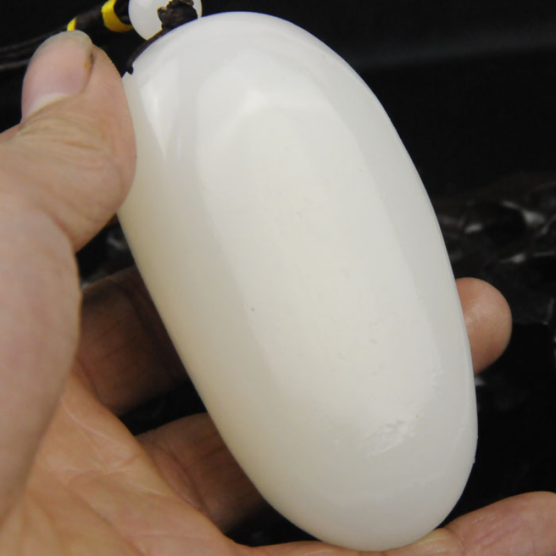 Xinjiang Hetian Jade Handheld Piece White Jade Raw Stone with Skin Handheld Piece Women's Clothing
