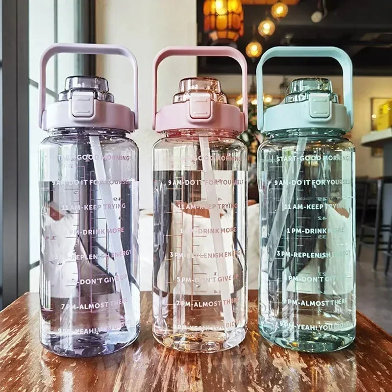 2L waterfles draagbare rietje plastic waterbeker voor buitensporten fitness volwassen hoogwaardige grote dikke beker met tijdmarkering