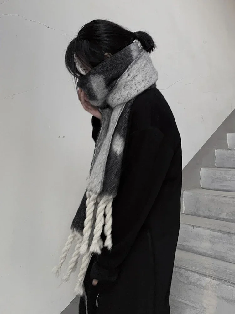 UMI MAO-bufanda Vintage para mujer, bufanda con cara frita, borla tejida empalmada, cálida, combina todo, nueva bufanda informal de invierno