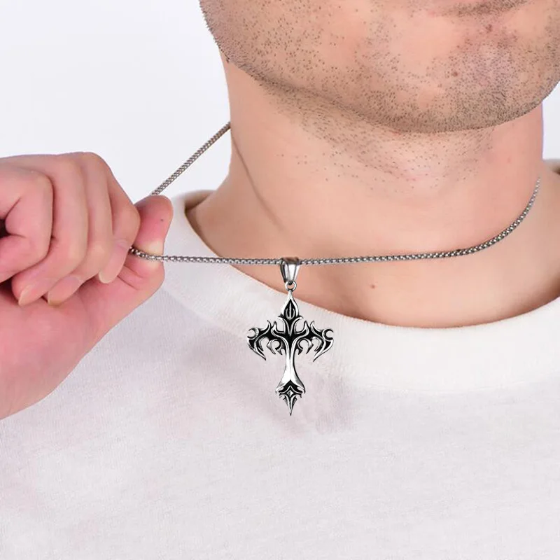 Accessorio di moda di nicchia per collana con ciondolo da uomo con nuova fiamma transfrontaliera