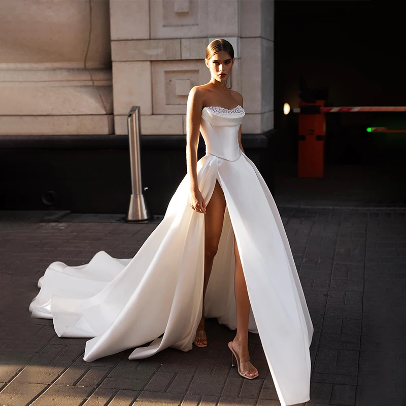 Abiti da sposa semplici Abiti da sposa personalizzati Scollo a cuore Abiti da Noiva con spacco alto Esperti ed eleganza Vestibilità perfetta ﻿
