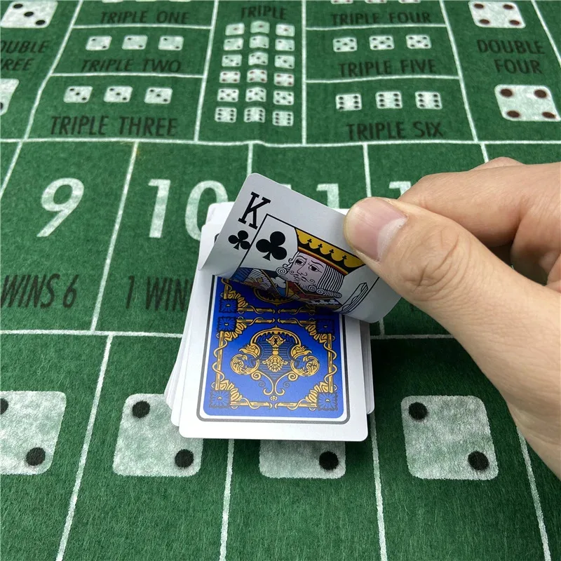 Karty do gry 2 szt./partia Plastikowe Wodoodporne Karty do Pokera Texas Hold'em Wąskie Karty PVC Gry Planszowe 2,28*3,46 Cala Gra Karciana