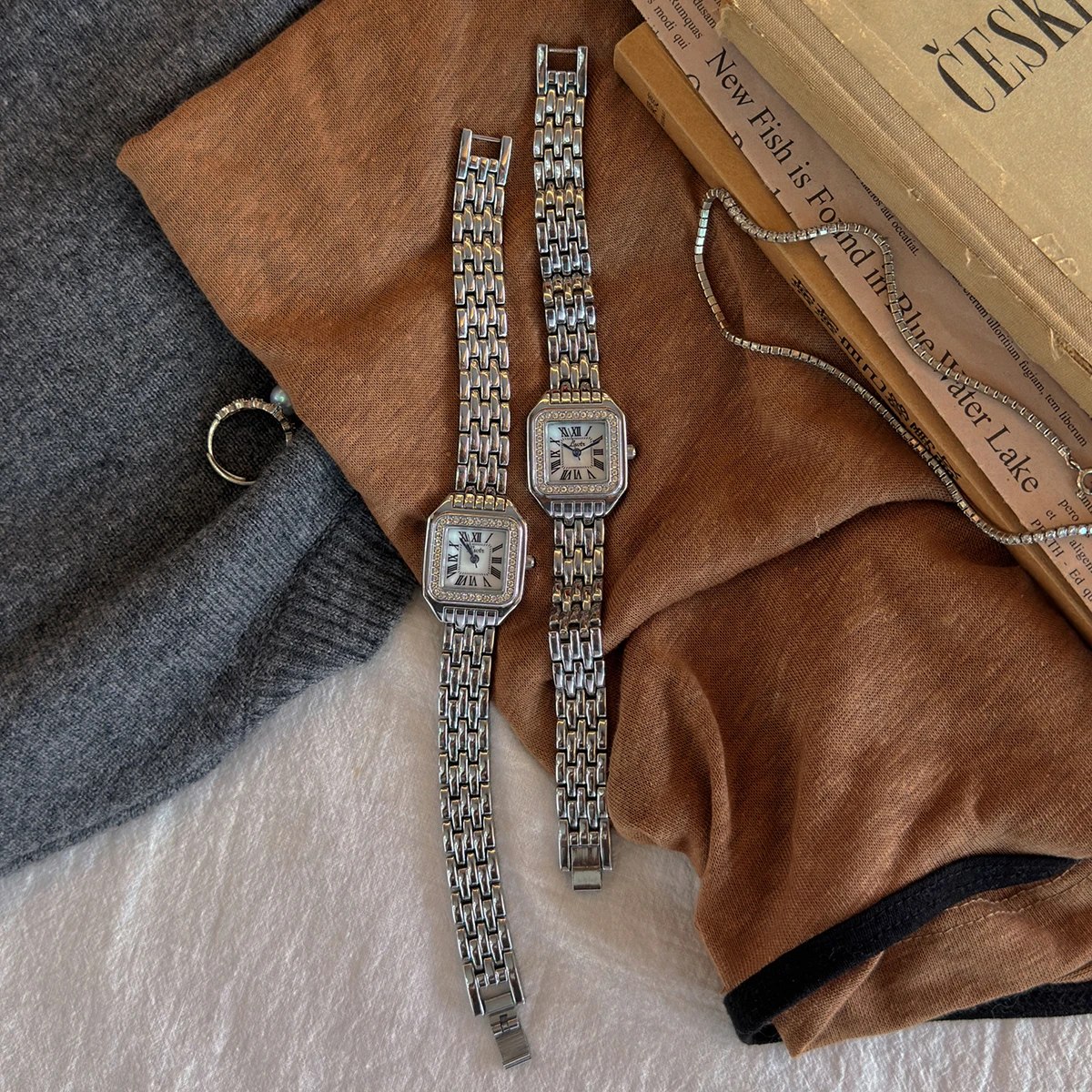 1 PC New ARRIVAL Gold-TONE Square Dial ผู้หญิงนาฬิกากันน้ําฝัง Rhinestone,Elegant & สไตล์เรียบง่าย, นาฬิกาสําหรับสตรี