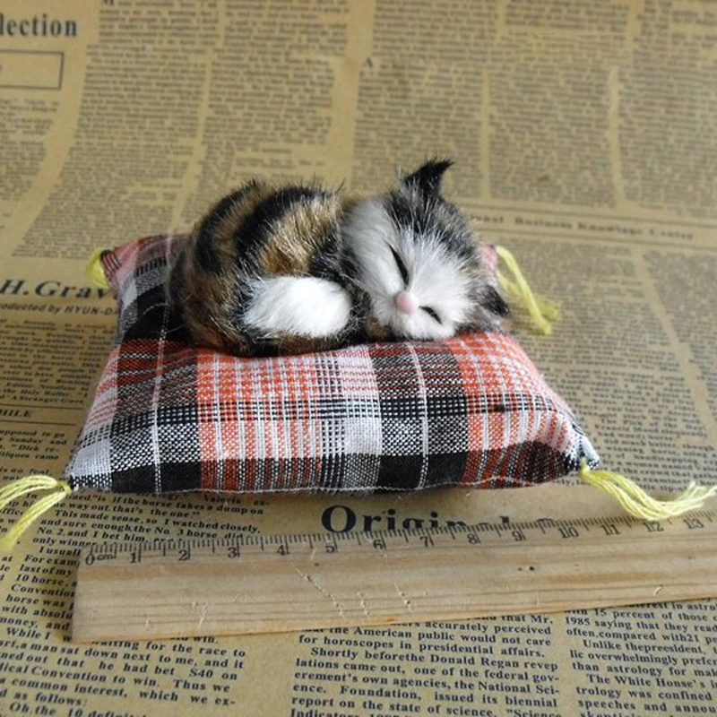 ประดิษฐ์ MINI Sleeping แมวบนผ้า Pad Plush จําลองโกหกแมวตุ๊กตาเครื่องประดับเด็กของขวัญงานฝีมือตกแต่งบ้าน