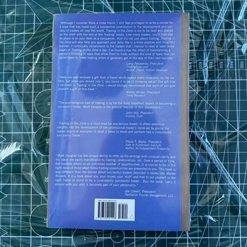 Trading in The Zone von Mark Douglas Master Der Markt mit Vertrauen, Disziplin und einer gewinnenden Einstellung Taschenbuch Englisch
