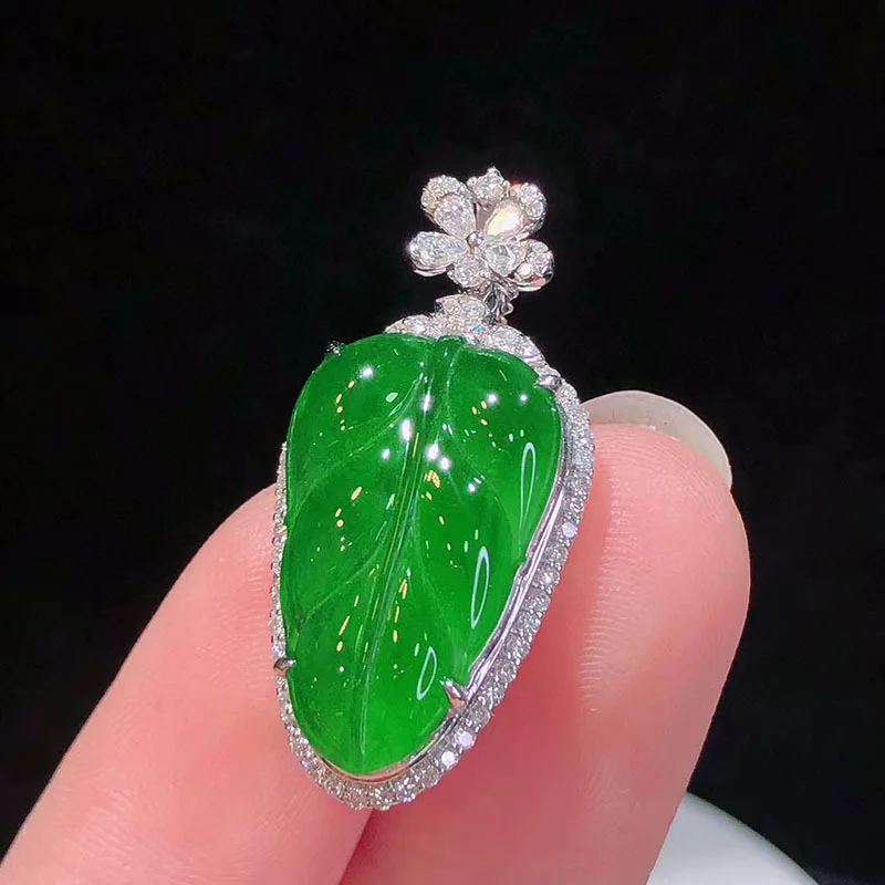 【Preferred】Jade Leaf Pendant 18KHao Shi Inlaid Burmese Processed Jadeite Ice Type Yang Green Pendant
