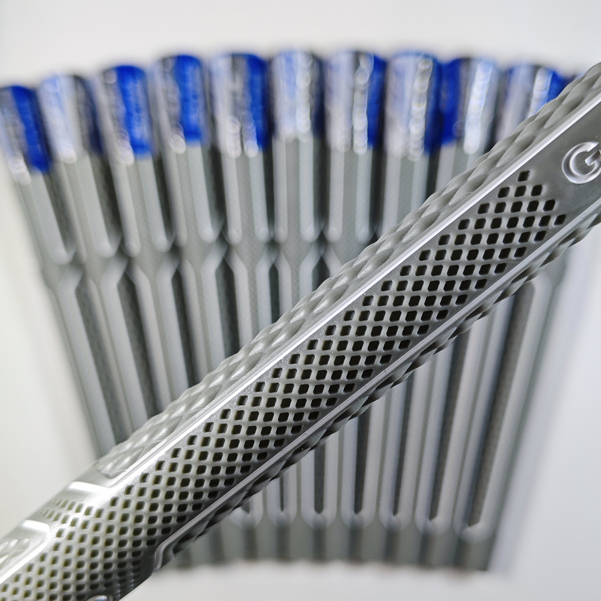 Puños de golf C-x Grip Golf Club Swing Handle 60R Tamaño inferior/Estándar/Medio/JUMBO Gris Azul Sensación suave