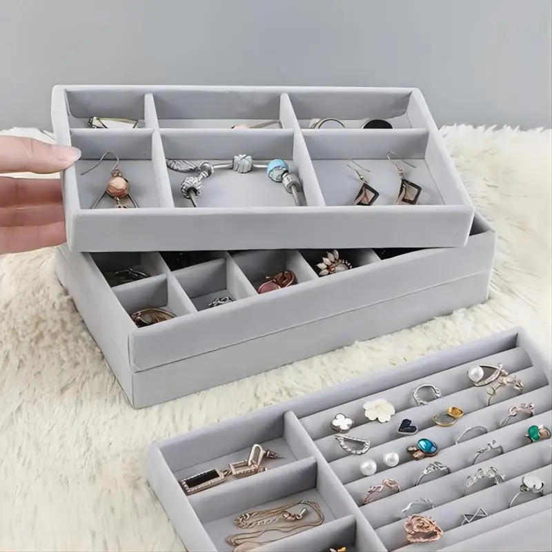 เครื่องประดับกํามะหยี่ STACKABLE ประณีตผู้ถือเครื่องประดับแบบพกพาแหวนต่างหูสร้อยคอเครื่องประดับกล่อง Organizer