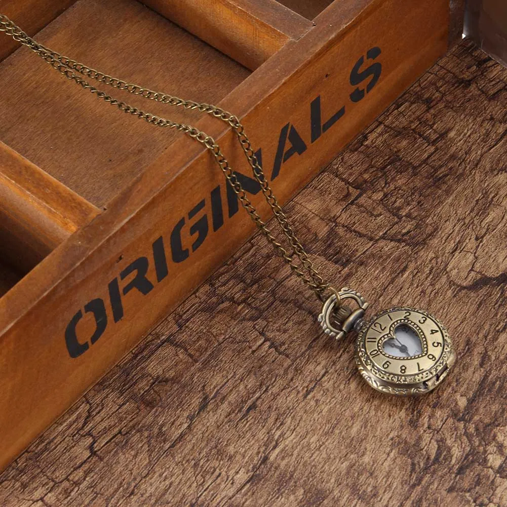 Vintage Đồng Hồ Bỏ Túi Màu Đồng Hồ Thạch Anh Mát Dây Chuyền Rỗng Trái Tim Tình Yêu Đồng Hồ LL @ 17