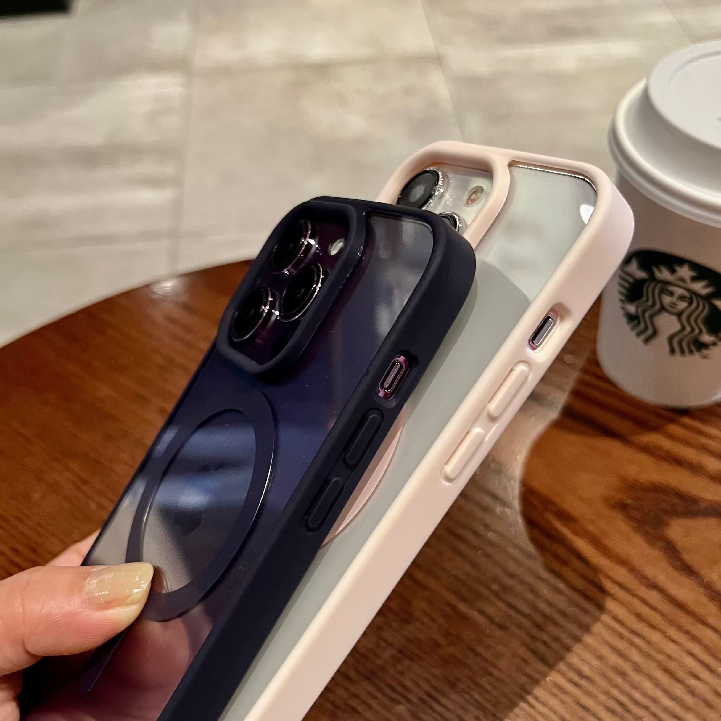Luksusowe przezroczyste etui Magsafe do iPhone'a 15 14 13 12 11 Pro X XS XR Max 7 8 Plus SE 2020 2022 Magnetyczna bezprzewodowa osłona ładowania