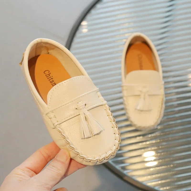 Kinder Mokassin Schuhe Jungen Wohnungen Müßiggänger Nicht-slip Quasten Nette Kinder Casual Leder Schuhe Weiche Slip-on Plissee einfarbig 2023