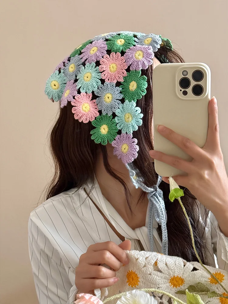 Lenço Triangular de Malha F Estilo Primavera 2025 com Bordado Floral, Faixa de Cabelo Versátil e Moderna para Feriados